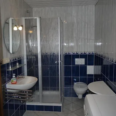 Apartment Im Sanierten Fachwerkhof Mit Terrasse Und Pool Nah An Dresden