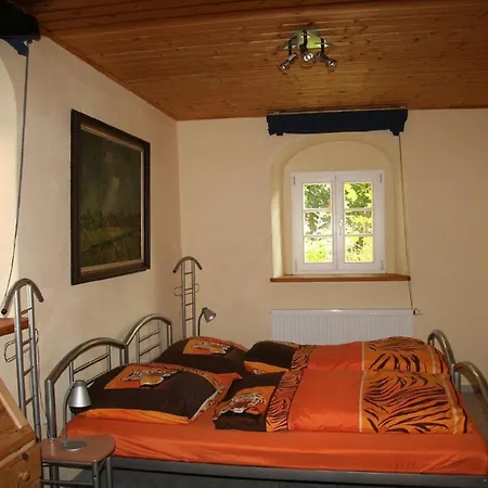 Im Sanierten Fachwerkhof Mit Terrasse Und Pool Nah An Dresden