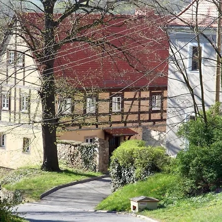 Apartment Im Sanierten Fachwerkhof Mit Terrasse Und Pool Nah An Dresden Muglitztal