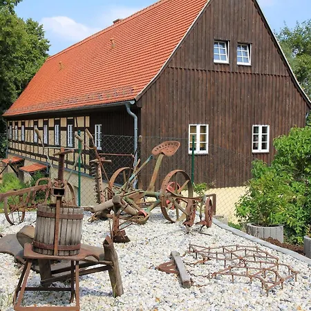Im Sanierten Fachwerkhof Mit Terrasse Und Pool Nah An Dresden
