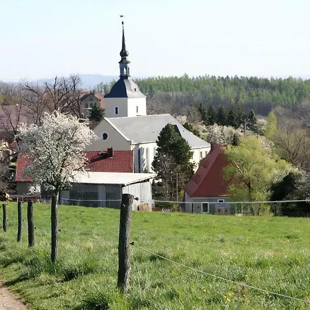 Im Sanierten Fachwerkhof Mit Terrasse Und Pool Nah An Dresden