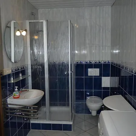 Apartment Im Sanierten Fachwerkhof Mit Terrasse Und Pool Nah An Dresden